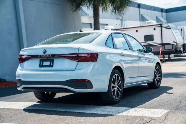2025 Volkswagen A7 Jetta - Image 13 of 21