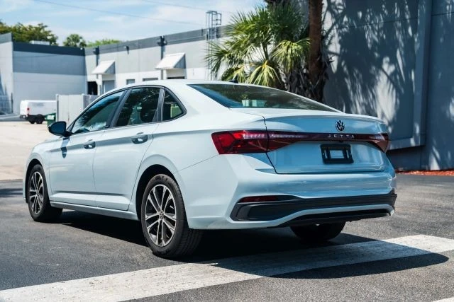 2025 Volkswagen A7 Jetta - Image 10 of 21