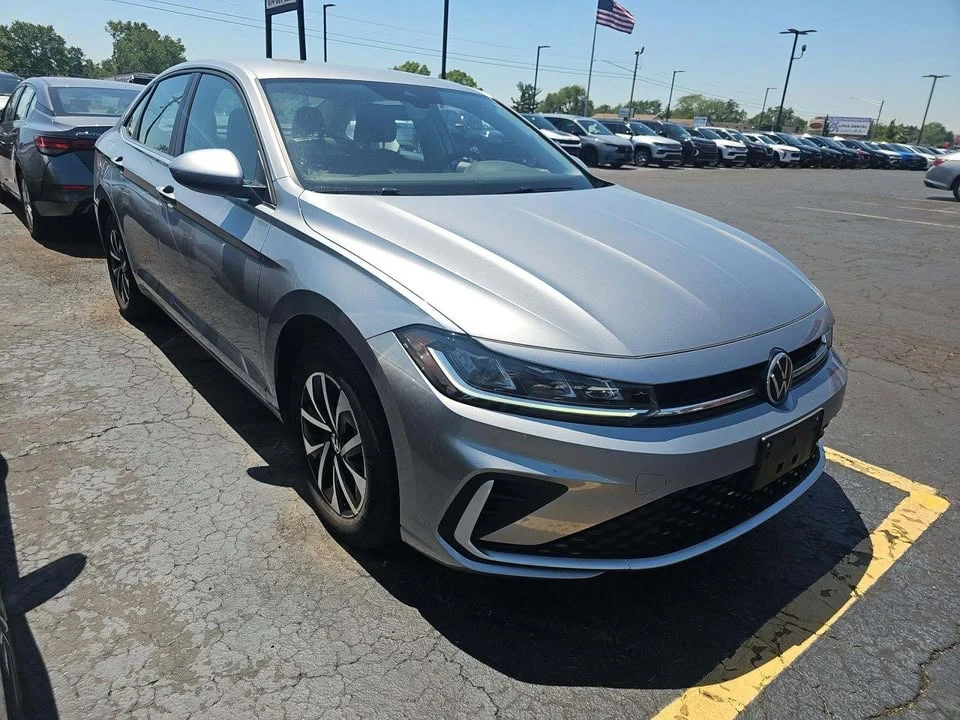 2025 Volkswagen A7 Jetta - Image 2 of 12
