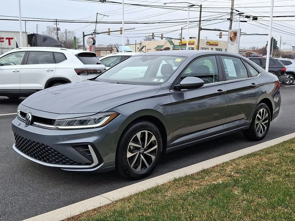 2025 Volkswagen A7 Jetta - Image 3 of 12
