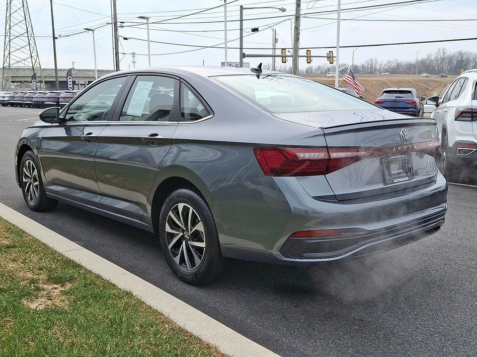 2025 Volkswagen A7 Jetta - Image 4 of 12