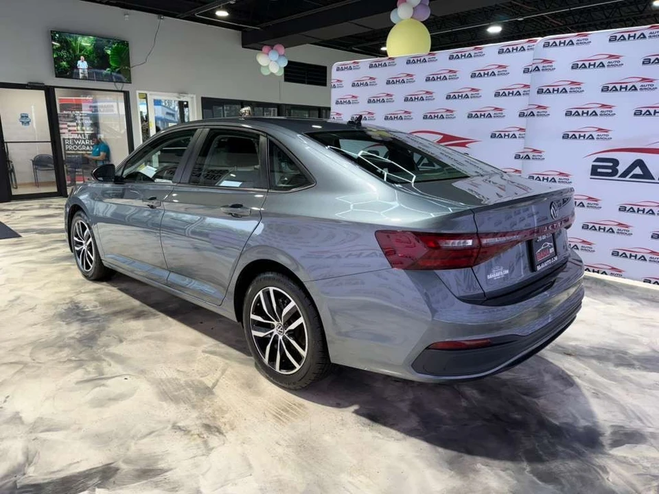 2025 Volkswagen A7 Jetta - Image 10 of 31