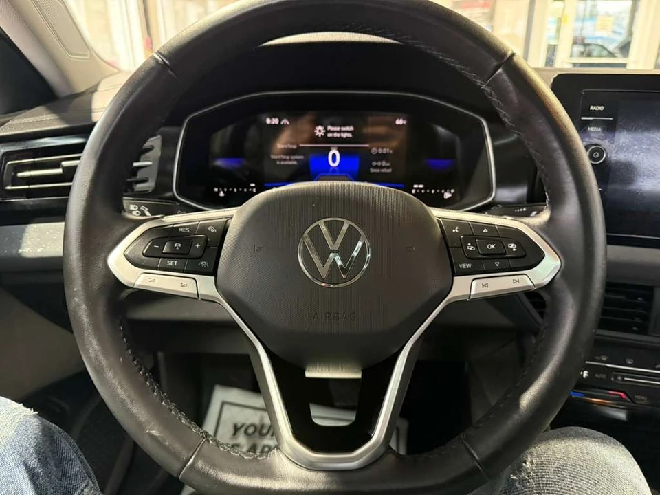 2025 Volkswagen A7 Jetta - Image 11 of 31