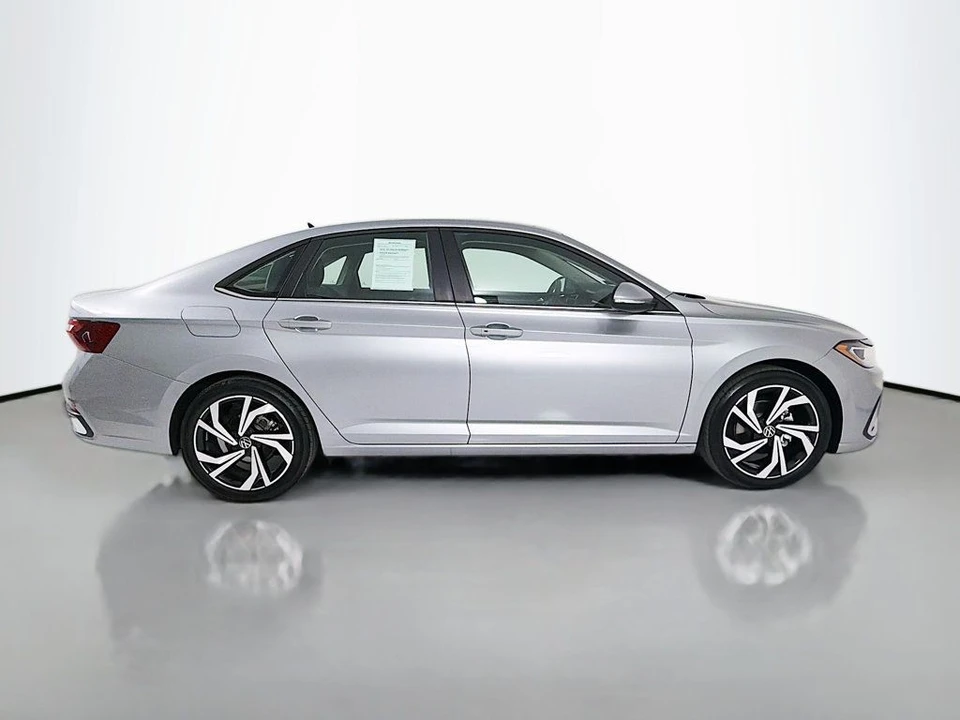 2025 Volkswagen A7 Jetta - Image 8 of 12