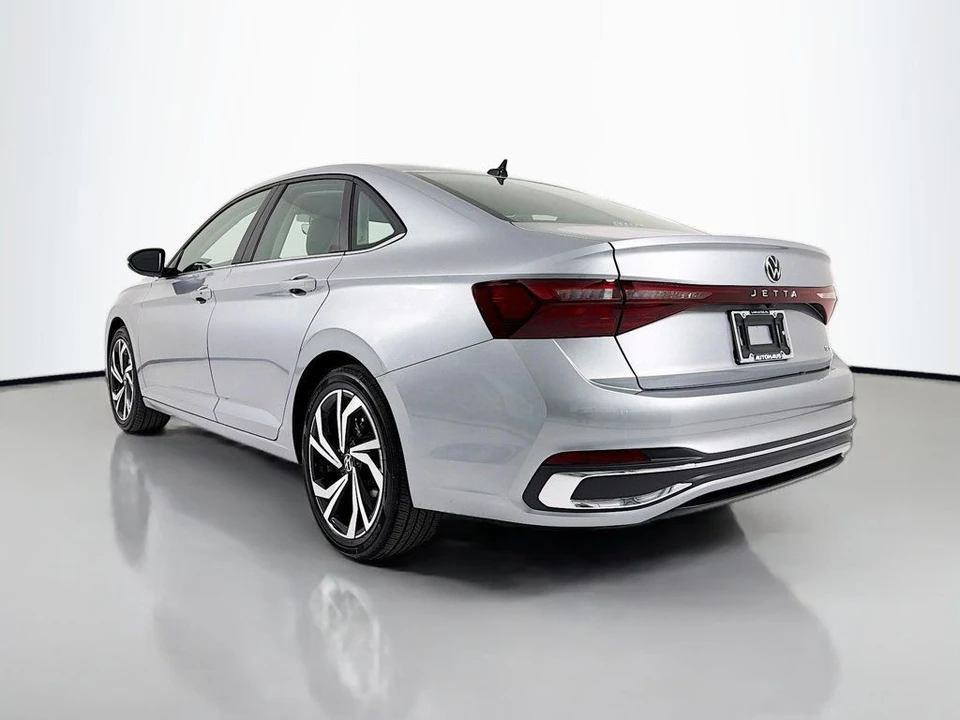 2025 Volkswagen A7 Jetta - Image 5 of 12
