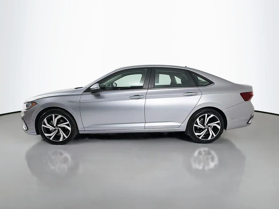 2025 Volkswagen A7 Jetta - Image 4 of 12