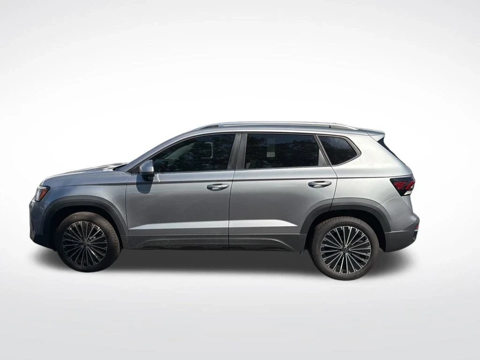 2025 Volkswagen Taos - Image 8 of 12
