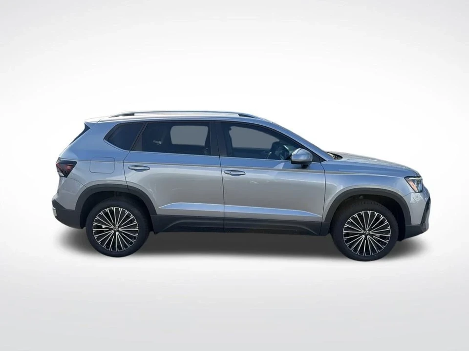 2025 Volkswagen Taos - Image 4 of 12