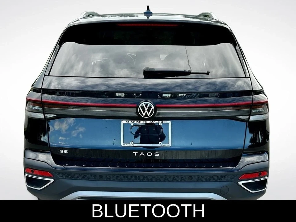 2025 Volkswagen Taos - Image 5 of 12