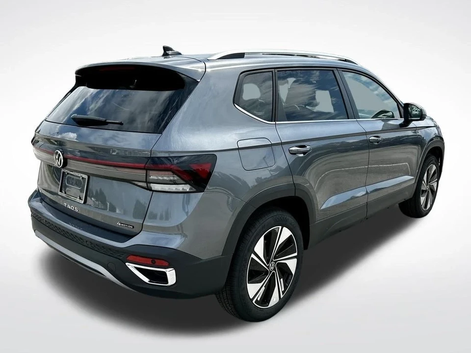 2025 Volkswagen Taos - Image 6 of 12