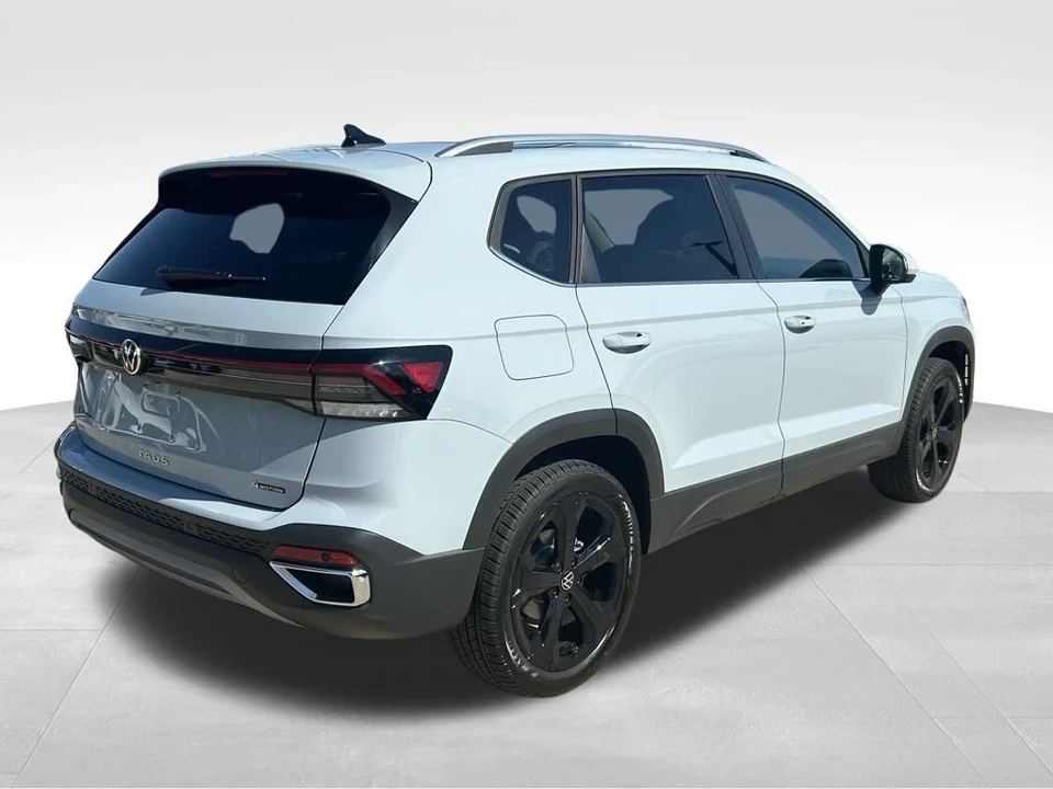 2025 Volkswagen Taos - Image 4 of 12