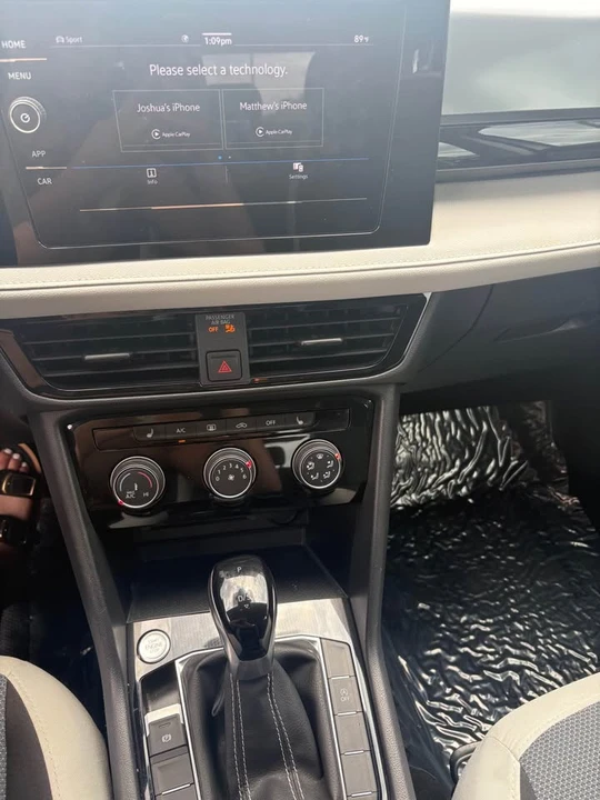 2025 Volkswagen Taos - Image 6 of 8