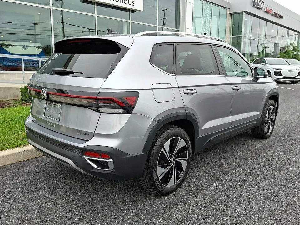 2025 Volkswagen Taos - Image 6 of 12