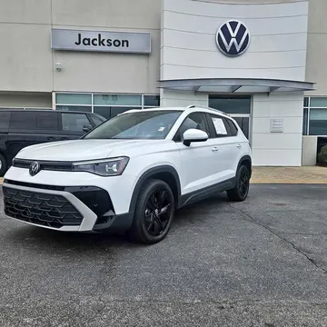 2025 Volkswagen Taos SE