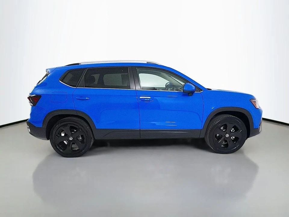 2025 Volkswagen Taos - Image 8 of 12