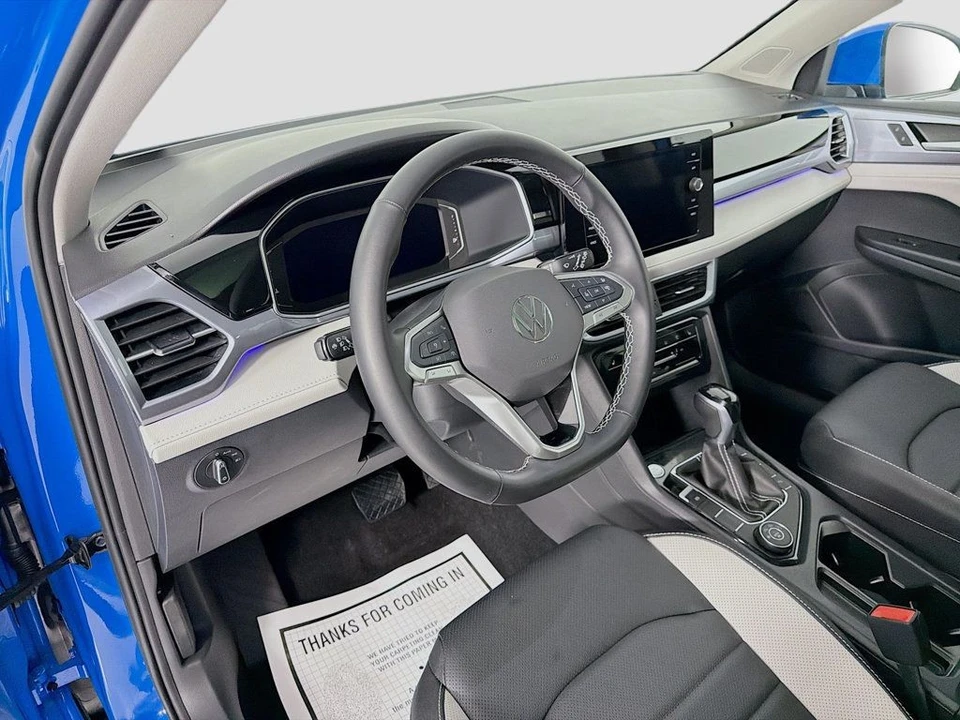 2025 Volkswagen Taos - Image 9 of 12