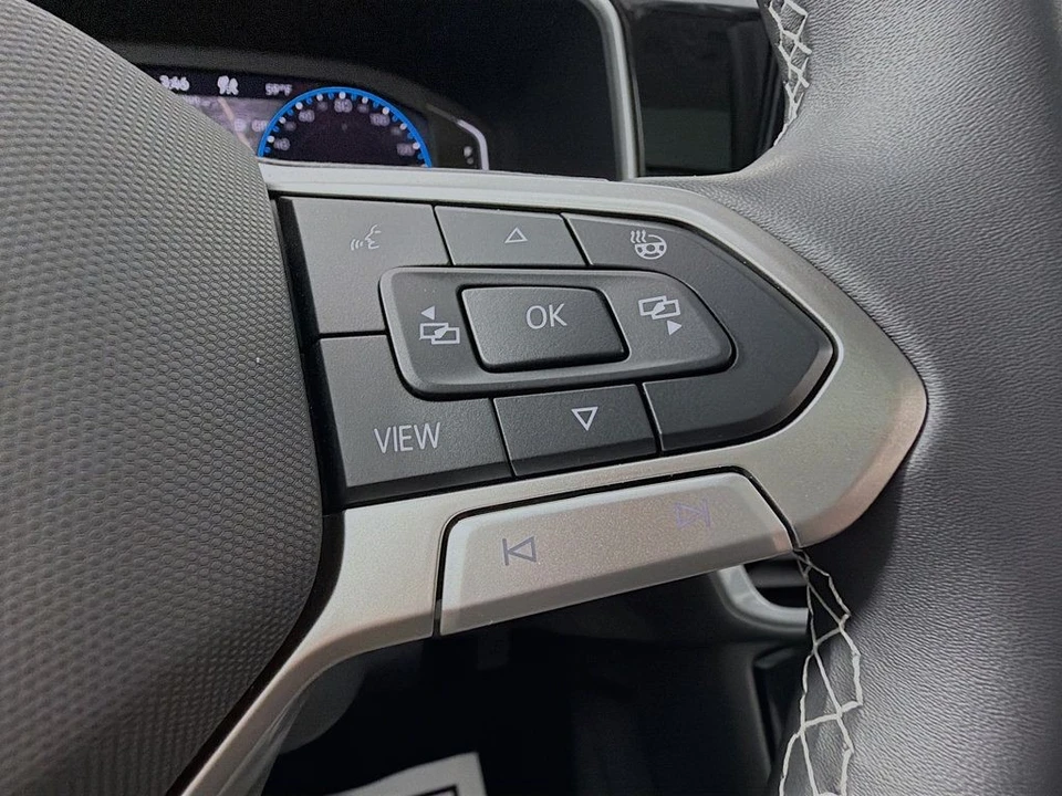 2025 Volkswagen Taos - Image 12 of 12