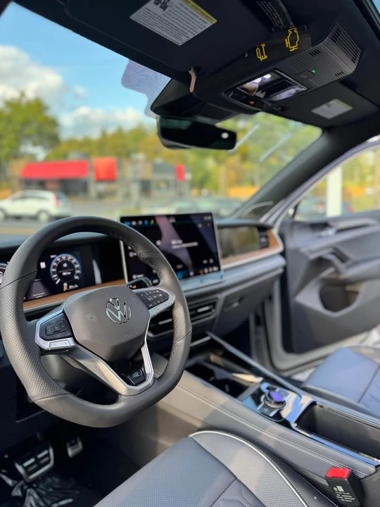 2025 Volkswagen Tiguan - Image 7 of 17