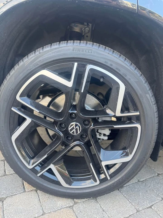 2025 Volkswagen Tiguan - Image 3 of 17
