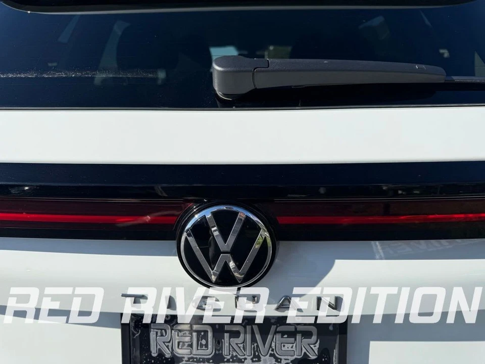 2025 Volkswagen Tiguan - Image 8 of 25