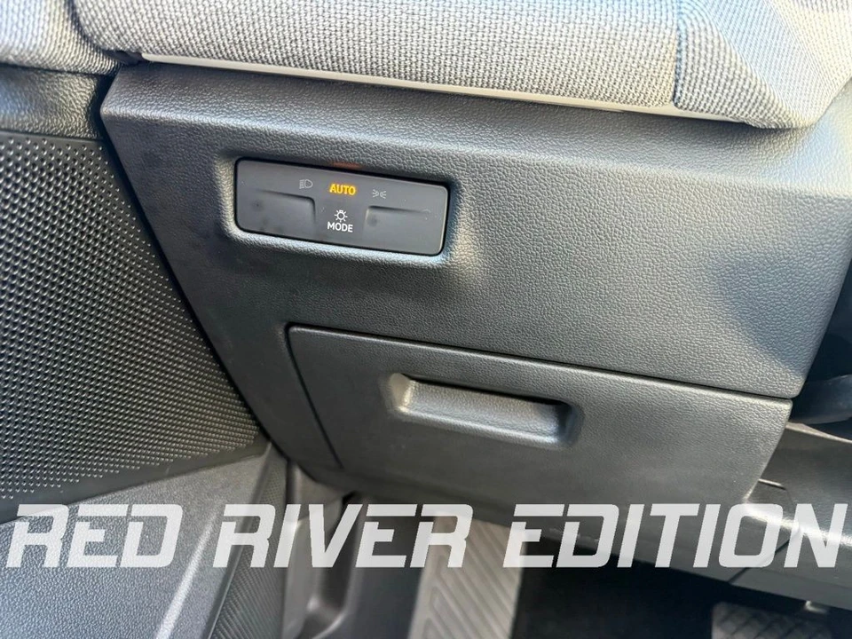 2025 Volkswagen Tiguan - Image 19 of 25