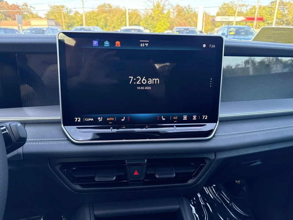2025 Volkswagen Tiguan - Image 9 of 12