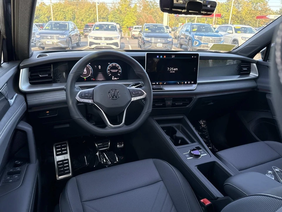 2025 Volkswagen Tiguan - Image 6 of 12