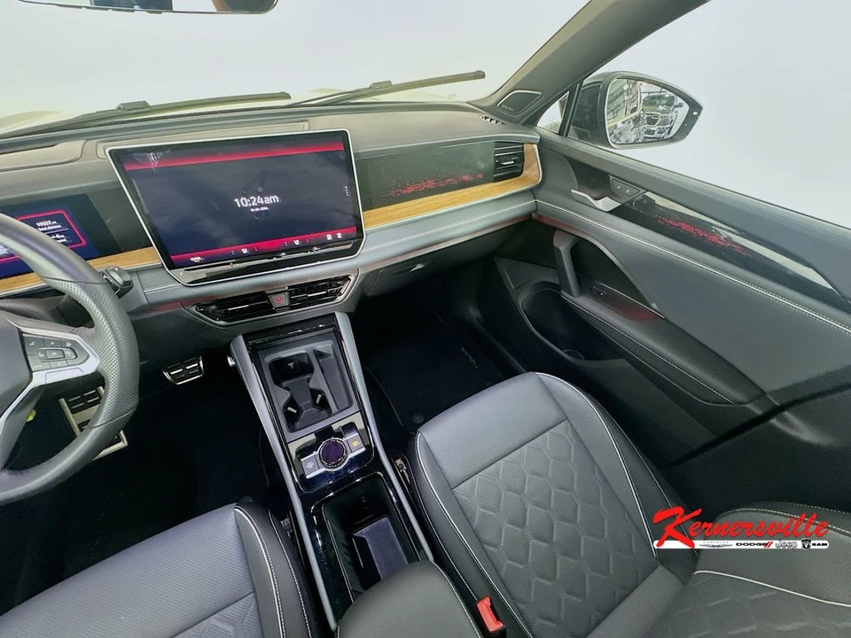 2025 Volkswagen Tiguan - Image 11 of 21