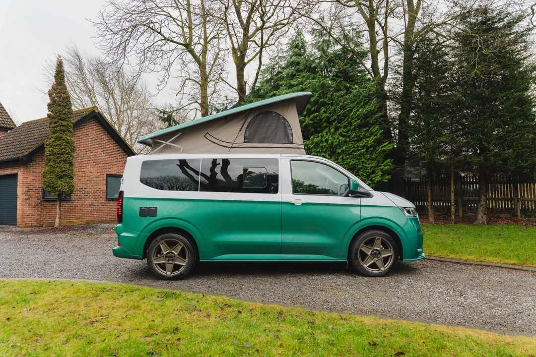 2025 Volkswagen EuroVan - Image 10 of 31