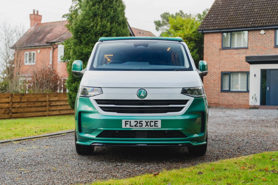 2025 Volkswagen EuroVan - Image 2 of 31