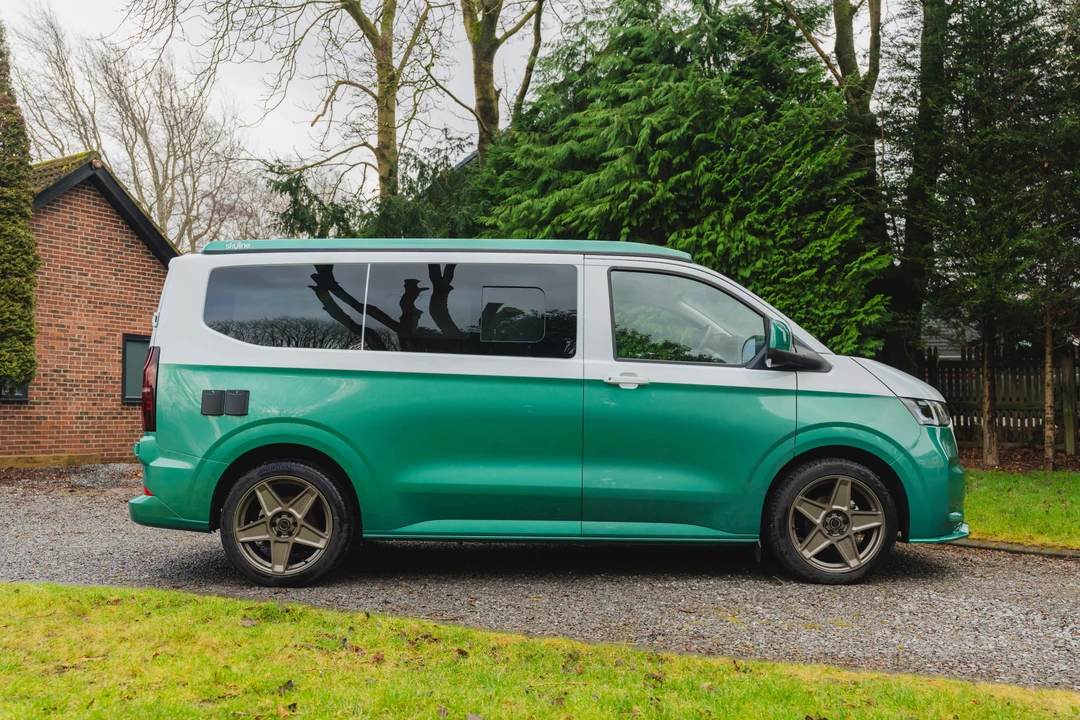 2025 Volkswagen EuroVan - Image 4 of 31