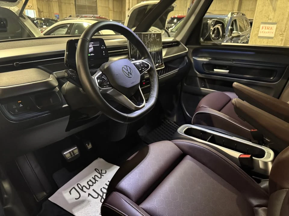 2025 Volkswagen ID.4 - Image 6 of 12
