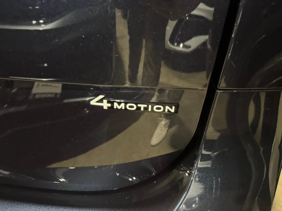 2025 Volkswagen ID.4 - Image 4 of 12