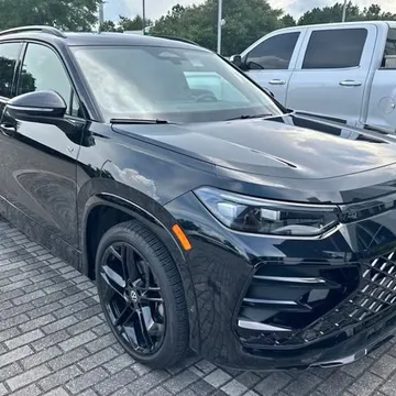 2025 Volkswagen Tiguan 2.0T SE R-Line