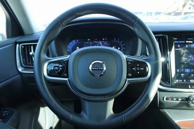 2025 Volvo V60 2nd Gen - Image 8 of 20
