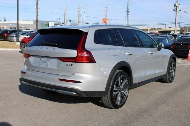 2025 Volvo V60 2nd Gen - Image 5 of 20
