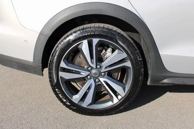 2025 Volvo V60 2nd Gen - Image 12 of 20