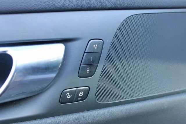 2025 Volvo V60 2nd Gen - Image 19 of 20