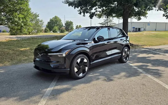 2025 Volvo EX30 Twin Motor Plus