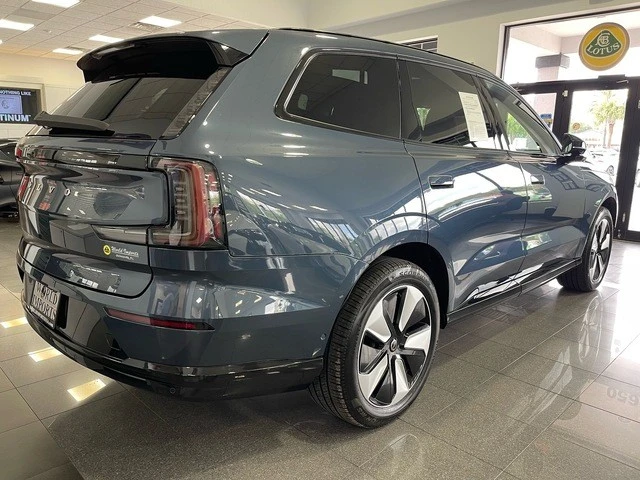 2025 Volvo XC90 - Image 5 of 31