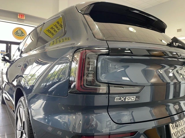 2025 Volvo XC90 - Image 13 of 31