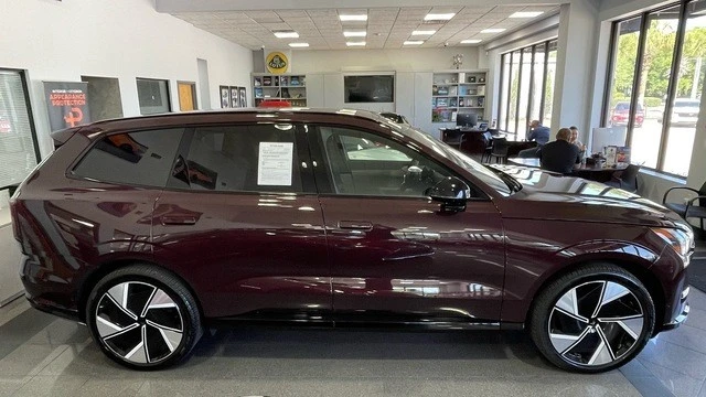 2025 Volvo XC90 2nd Gen - Image 6 of 31