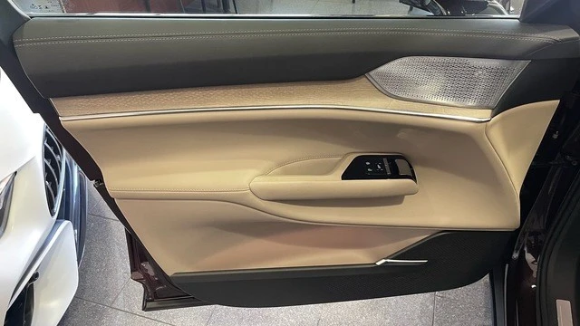 2025 Volvo XC90 2nd Gen - Image 23 of 31