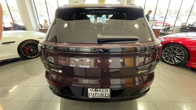 2025 Volvo XC90 2nd Gen - Image 4 of 31