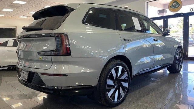 2025 Volvo - Image 5 of 21