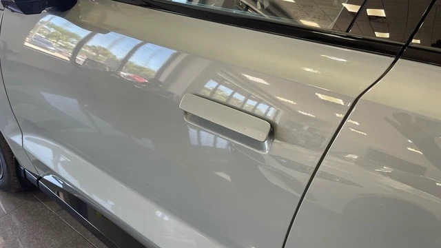 2025 Volvo - Image 13 of 21