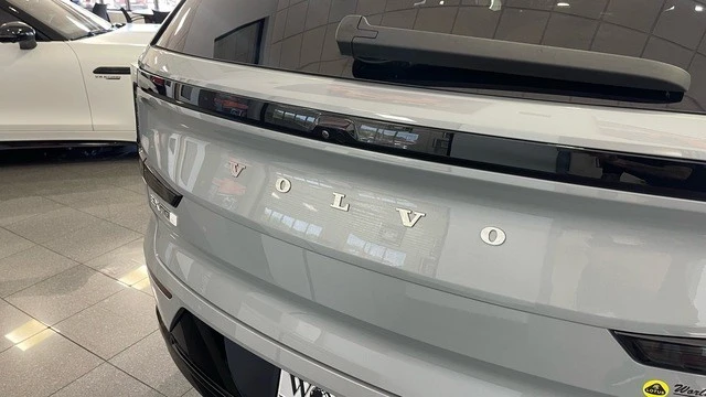 2025 Volvo - Image 18 of 21