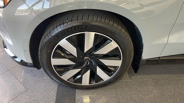 2025 Volvo - Image 21 of 21