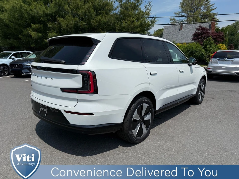 2025 Volvo - Image 8 of 18