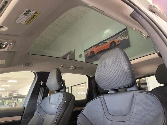2025 Volvo - Image 26 of 31
